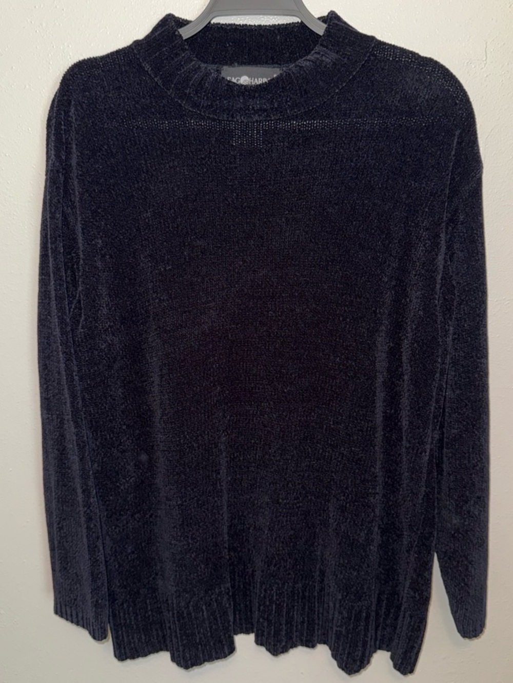 Sag Harbor Black Chenille Crewneck Sweater